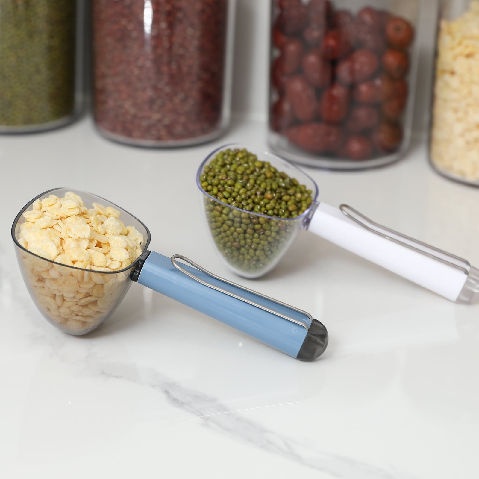 LAMEI 2 Pack Measuring Scoops Set, Handle with Clip, Reusable Clear Plastic Scoops, Suitable for Pet Food, Coffee Bean, Powders, and Other Grains, Measurement and Food Storage