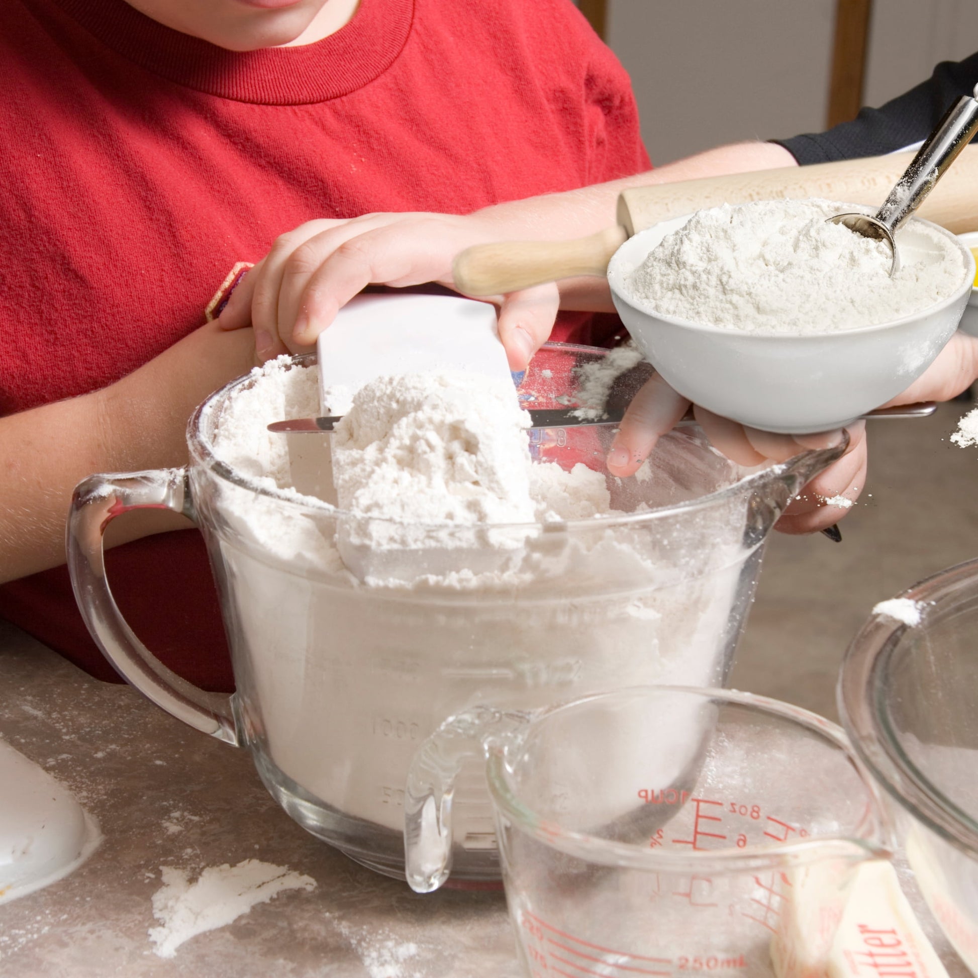 Large 4-Cup Capacity Clear Plastic Measuring Cup, Cooking Baking Home Kitchen Tool with Cups Ounces Milliliter Markings Bakery Restaurant Pastry Cafeterias Cafe Coffee Shops Gift Utensil